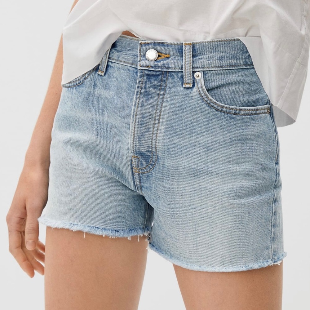 Everlane Relaxed 90’s Cutoff Denim Short - Vintage Sunbleached Blue, Size 29